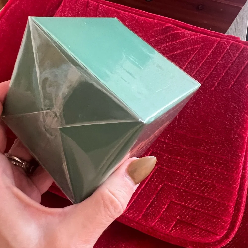 La Mer Moisturizing Cream - Elegant Green Packaging - Picture 4 of 4